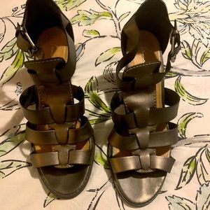 Barely worn heeled sandals